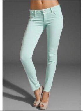 Hudson Mint Green Skinny Jeans (size 30 = size 9/10)